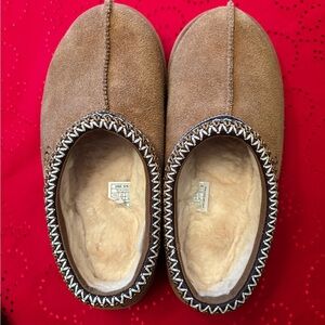 Ugg Tasman, Women’s size 8, Chestnut